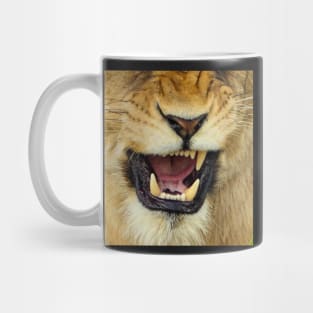 Roaring lioness Mug